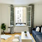 Cozy Parisian פריז